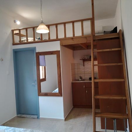 Ferienwohnung Manolakis Pizanias Emborios Exterior foto