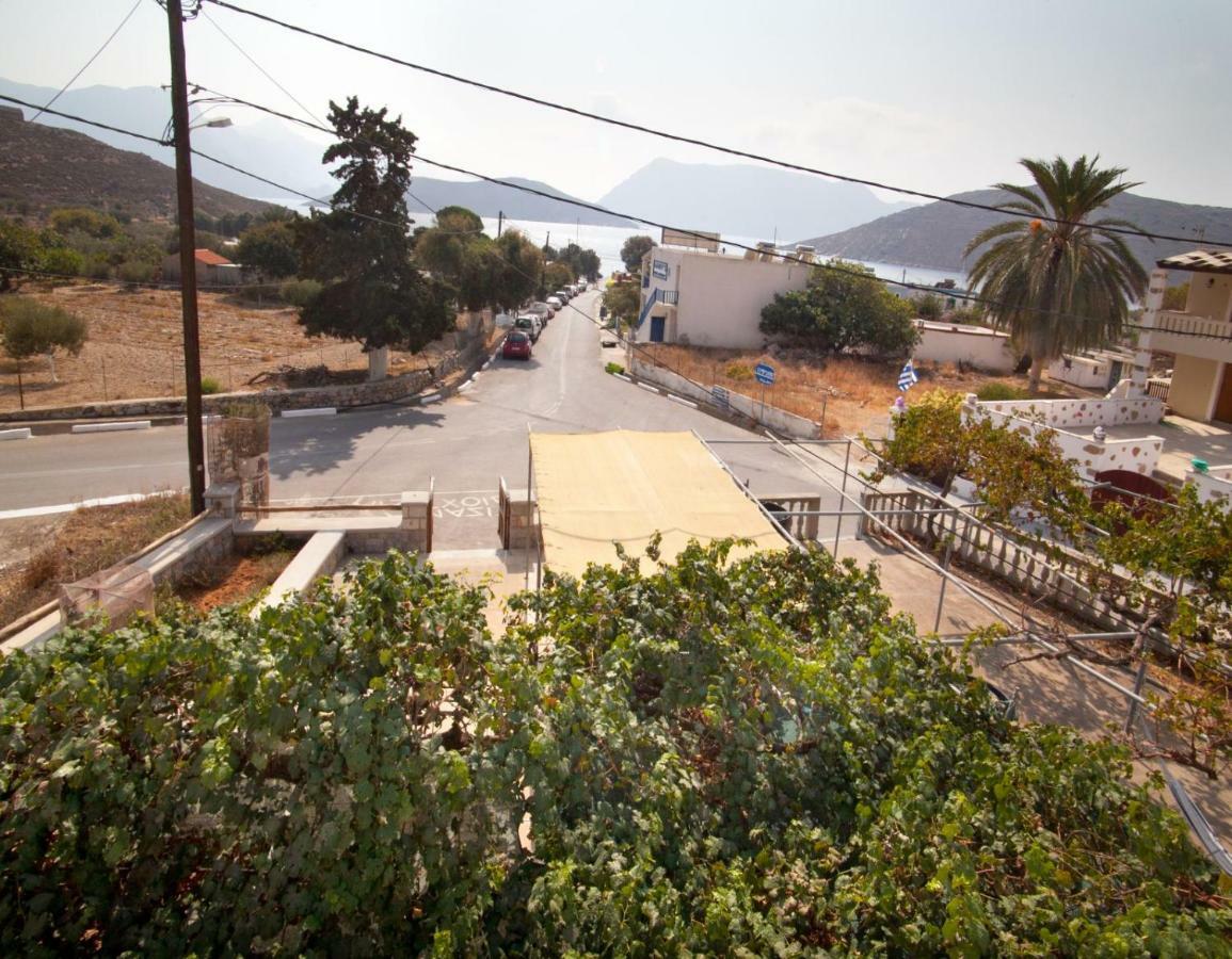 Ferienwohnung Manolakis Pizanias Emborios Exterior foto