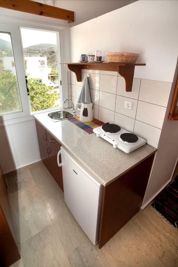 Ferienwohnung Manolakis Pizanias Emborios Exterior foto